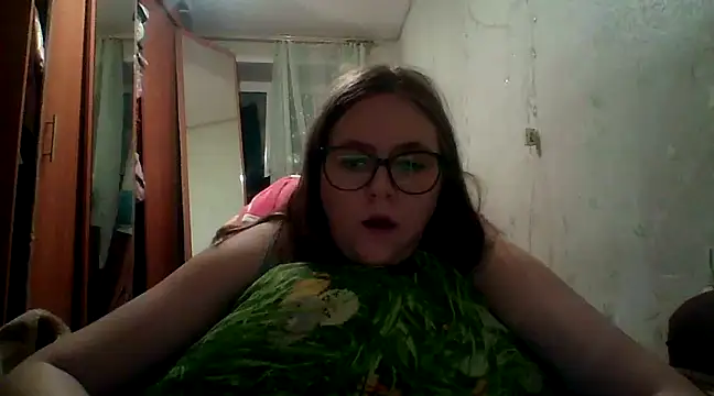 Snapshot of DesireMelissa chatting on 03-01-25, 04:00 DesireMelissa online show from 03-01-25, 04:00