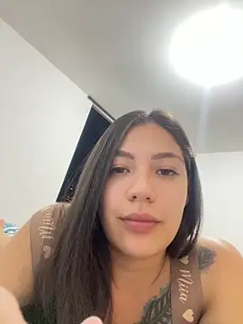 Latina vanessa online show from 01-19-26, 03:43