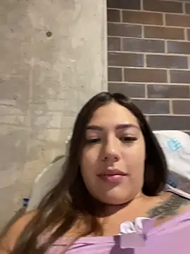 Snapshot of Latina_vanessa chatting on 07-14-26, 02:05 Latina vanessa online show from 07-14-26, 02:05