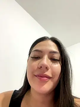 Latina vanessa online show from 12-04-25, 02:21