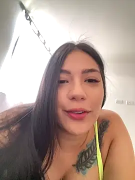 Latina vanessa online show from 09-17-25, 04:20