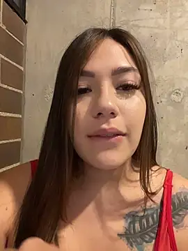 Snapshot of Latina_vanessa chatting on 06-17-26, 12:21 Latina vanessa online show from 06-17-26, 12:21
