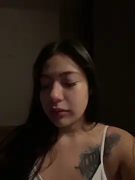 Latina vanessa online show from 12-14-25, 09:26