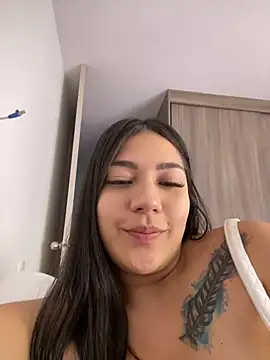 Latina vanessa online show from 02-16-25, 11:17