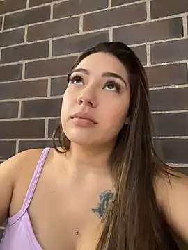 Snapshot of Latina_vanessa chatting on 06-21-26, 01:50 Latina vanessa online show from 06-21-26, 01:50