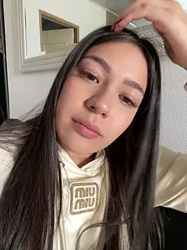 Latina vanessa online show from 02-20-26, 04:09