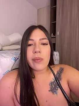 Latina vanessa online show from 02-10-25, 10:09