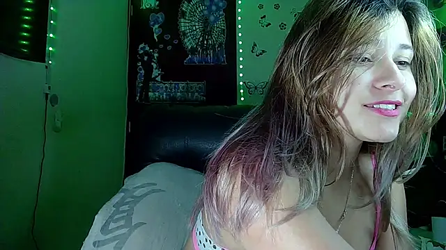 Snapshot of Elith_20 chatting on 09-23-25, 07:59 Elith 20 online show from 09-23-25, 07:59