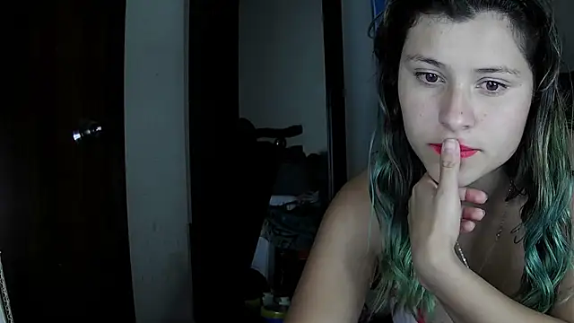 Snapshot of Elith_20 chatting on 02-27-25, 11:28 Elith 20 online show from 02-27-25, 11:28