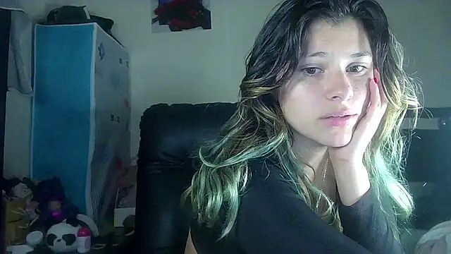 Snapshot of Elith_20 chatting on 03-16-25, 08:32 Elith 20 online show from 03-16-25, 08:32