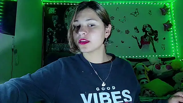Snapshot of Elith_20 chatting on 09-17-25, 03:41 Elith 20 online show from 09-17-25, 03:41