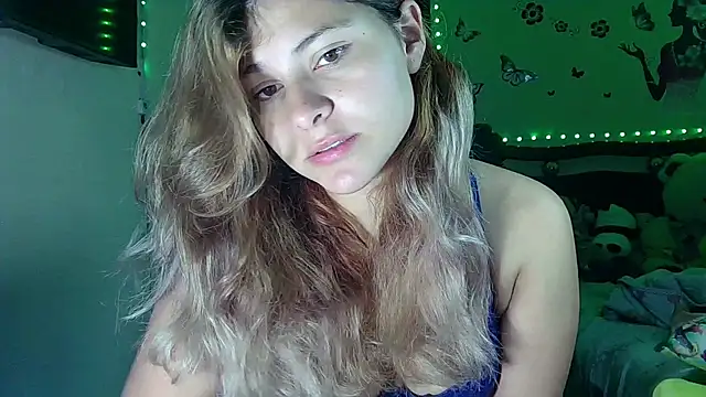 Snapshot of Elith_20 chatting on 09-30-25, 03:12 Elith 20 online show from 09-30-25, 03:12