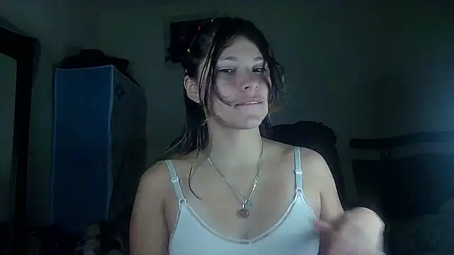 Snapshot of Elith_20 chatting on 03-17-25, 05:34 Elith 20 online show from 03-17-25, 05:34