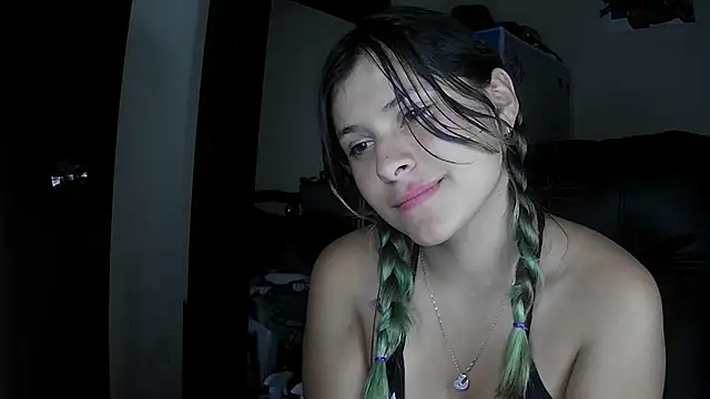 Snapshot of Elith_20 chatting on 02-26-25, 12:27 Elith 20 online show from 02-26-25, 12:27