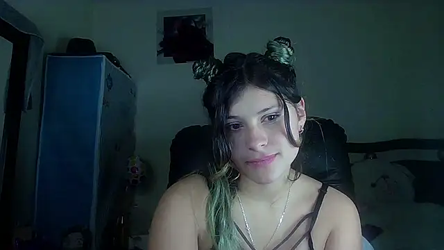 Snapshot of Elith_20 chatting on 03-03-25, 06:20 Elith 20 online show from 03-03-25, 06:20