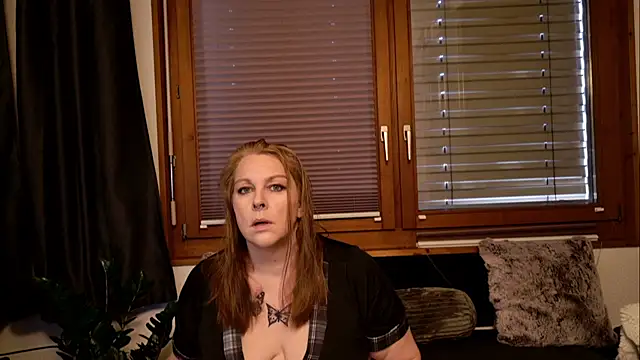 Big Beautiful MILF online show from 10-02-25, 11:46