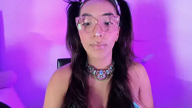 Snapshot of Leticia_brownn1 chatting on 09-15-25, 06:19 Leticia brownn1 online show from 09-15-25, 06:19