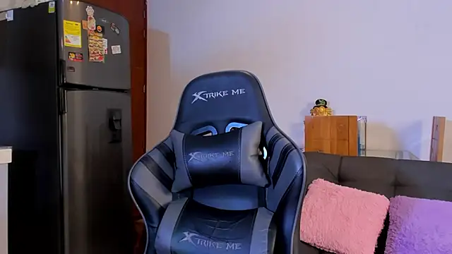 Amypond   online show from 04-12-26, 05:38