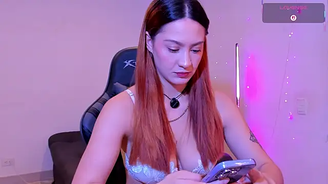 Snapshot of Amypond__ chatting on 02-04-26, 04:24 Amypond online show from 02-04-26, 04:24