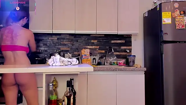 Snapshot of Amypond__ chatting on 01-17-26, 04:27 Amypond online show from 01-17-26, 04:27