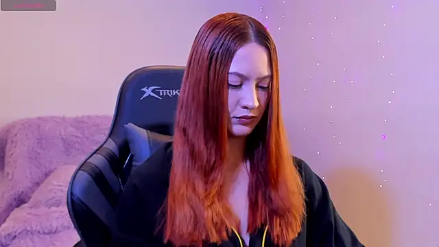 Snapshot of Amypond__ chatting on 10-25-25, 10:03 Amypond online show from 10-25-25, 10:03