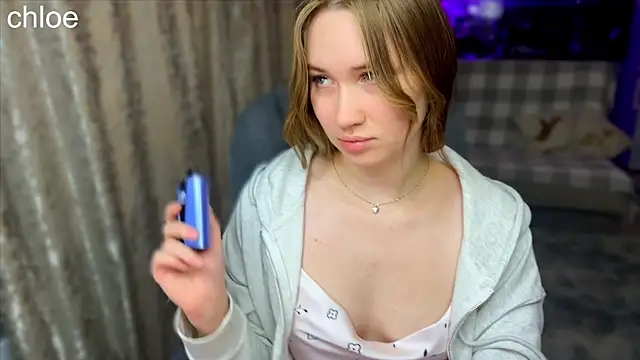 Snapshot of ChloeMillerMeow chatting on 10-13-25, 06:09 ChloeMillerMeow online show from 10-13-25, 06:09