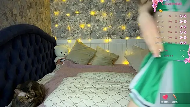 Snapshot of ChloeMillerMeow chatting on 02-25-25, 07:49 ChloeMillerMeow online show from 02-25-25, 07:49