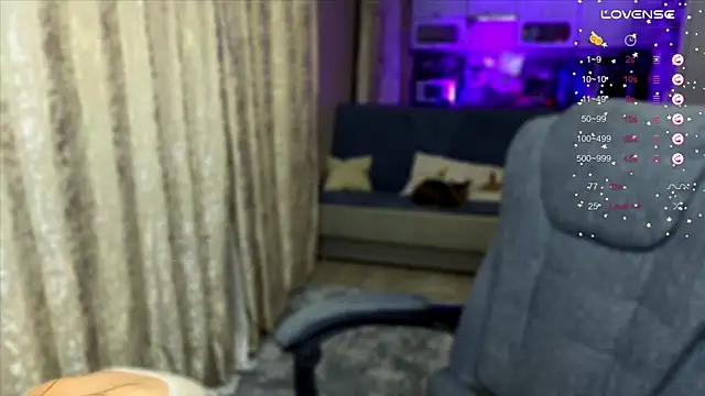 Snapshot of ChloeMillerMeow chatting on 09-21-25, 07:41 ChloeMillerMeow online show from 09-21-25, 07:41