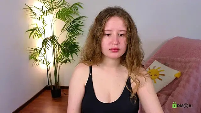 Snapshot of SquirtBabee chatting on 07-08-26, 11:44 SquirtBabee online show from 07-08-26, 11:44