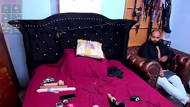 Snapshot of August-Sophie chatting on 11-25-25, 02:45 August-Sophie online show from 11-25-25, 02:45