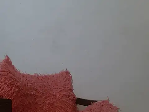 Snapshot of Larry-n-clouds chatting on 03-03-26, 04:58 Larry-n-clouds online show from 03-03-26, 04:58