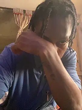 Larry-n-clouds online show from 12-05-25, 01:10