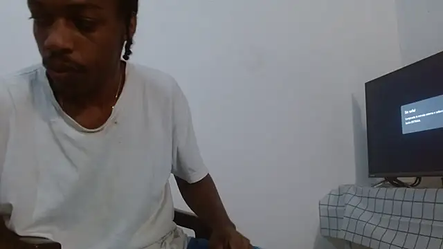 Snapshot of Larry-n-clouds chatting on 02-18-26, 04:47 Larry-n-clouds online show from 02-18-26, 04:47