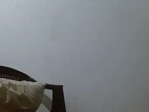 Snapshot of Larry-n-clouds chatting on 02-09-26, 12:03 Larry-n-clouds online show from 02-09-26, 12:03