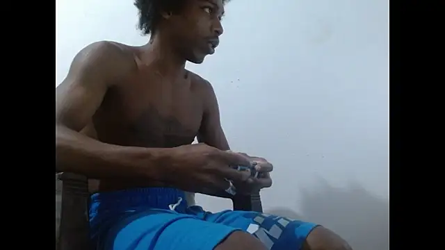 Snapshot of Larry-n-clouds chatting on 02-06-26, 02:18 Larry-n-clouds online show from 02-06-26, 02:18