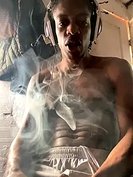 Larry-n-clouds online show from 11-23-25, 03:22