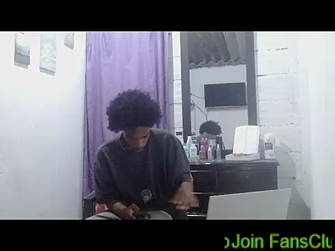 Larry-n-clouds online show from 04-26-26, 11:02