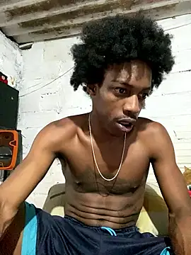 Larry-n-clouds online show from 12-21-25, 02:24