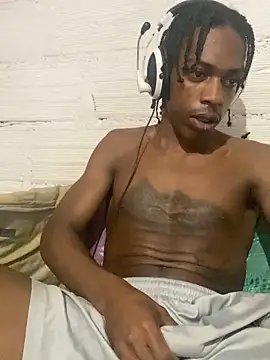 Larry-n-clouds online show from 11-26-25, 03:50