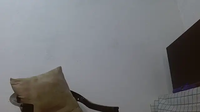 Snapshot of Larry-n-clouds chatting on 02-22-26, 05:03 Larry-n-clouds online show from 02-22-26, 05:03