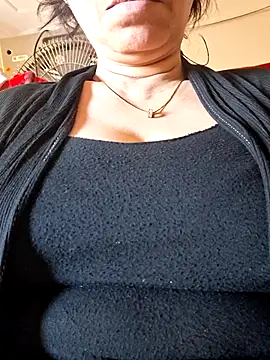 Snapshot of Rozittaa chatting on 05-10-26, 03:03 Rozittaa online show from 05-10-26, 03:03