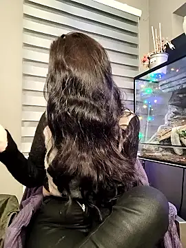 Snapshot of CamilleDesire chatting on 01-12-26, 05:09 CamilleDesire online show from 01-12-26, 05:09