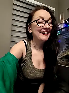 Snapshot of CamilleDesire chatting on 12-14-25, 05:18 CamilleDesire online show from 12-14-25, 05:18