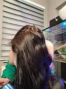 Snapshot of CamilleDesire chatting on 11-23-25, 05:01 CamilleDesire online show from 11-23-25, 05:01