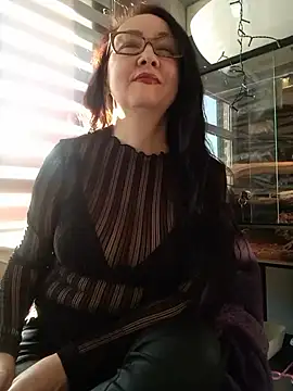 Snapshot of CamilleDesire chatting on 03-18-25, 05:01 CamilleDesire online show from 03-18-25, 05:01