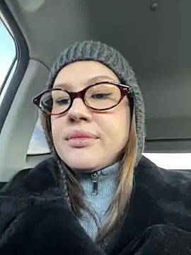 RinaCat online show from 11-14-25, 05:44