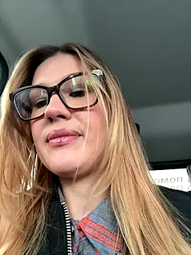 Snapshot of RinaCat chatting on 09-29-25, 05:25 RinaCat online show from 09-29-25, 05:25