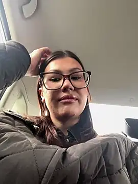 Snapshot of RinaCat chatting on 03-18-25, 05:23 RinaCat online show from 03-18-25, 05:23