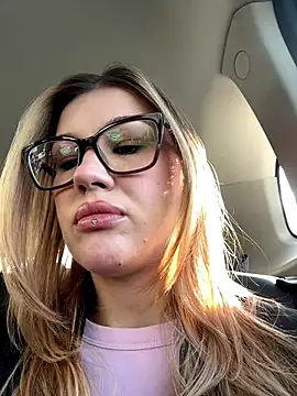Snapshot of RinaCat chatting on 09-30-25, 05:24 RinaCat online show from 09-30-25, 05:24