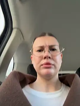 RinaCat online show from 03-31-26, 05:20